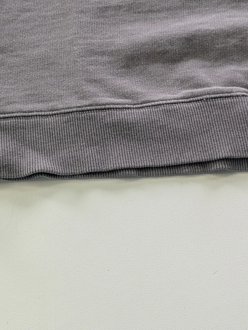 OshKosh B’gosh Boys Size 8 Gray Sweatshirt Pullover Crewneck Classic Logo